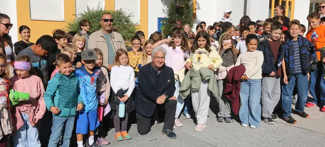 Bürgermeister Dietmar Wallner und GR Turgay Kilicer sorgten für Mobilitätswoche mit einer tollen Aktion für Kinder.
