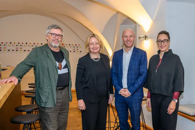 V.l: Airan Berg, Zirkus des Wissens, Brigitte Hütter, Kunstuniversität Linz, Alexander Freischlager, JKU Linz, Cornelia Lehner, Kepler Salon. | Foto: JKU Linz
