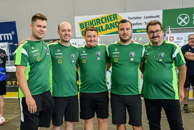 Die Stocksportler aus Wang landeten bei der Champions League in Bruneck auf dem dritten Platz. | Foto: ESV Union Wang