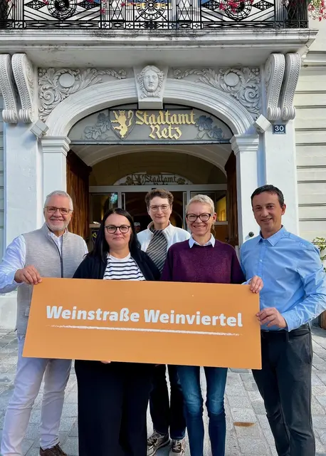 Die Weinstraße Weinviertel West stellt sich neu auf: Ab 5. Oktober übernimmt Irene Zöch die regionale Koordination. Gleichzeitig übersiedelt das Servicebüro an den Retzer Hauptplatz und rückt damit näher an Tourismus und Retzer Land. | Foto: Verein Weinstraße Weinviertel West