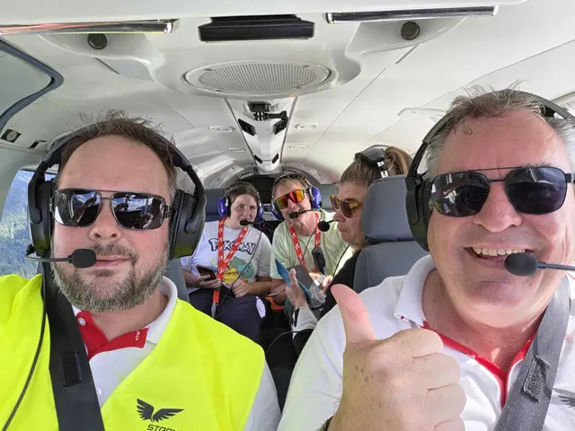 Gute Laune an Bord bei den Rundflügen. | Foto: Strong Wings