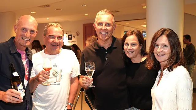Wieder einmal ein "Noch da Hockn-Clubbing" in Zwettl. Hat aber mit den Veranstaltungen von Christian Löschenbrand (links) und Werner Schwarzmann (mitte) und ihrem großen Team vor rund 20 Jahren im Hamerlingsaal nichts gemein. | Foto: Franz Fichtinger