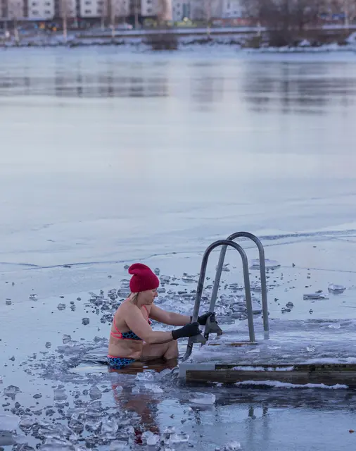 Ab 29. September treffen sich Eisbade-Fans und jene, die es werden wollen, jeden Dienstag um 18 Uhr am Neufelder See, um sich gemeinsam an die kalten Temperaturen zu gewöhnen. | Foto: pexels / Olavi Anttila