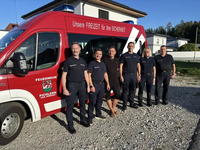 Kameradschaft, die Leben rettet: Patrick, Alexander, Thomas, Christian, Christina und Thomas (v. li.).  | Foto: kai