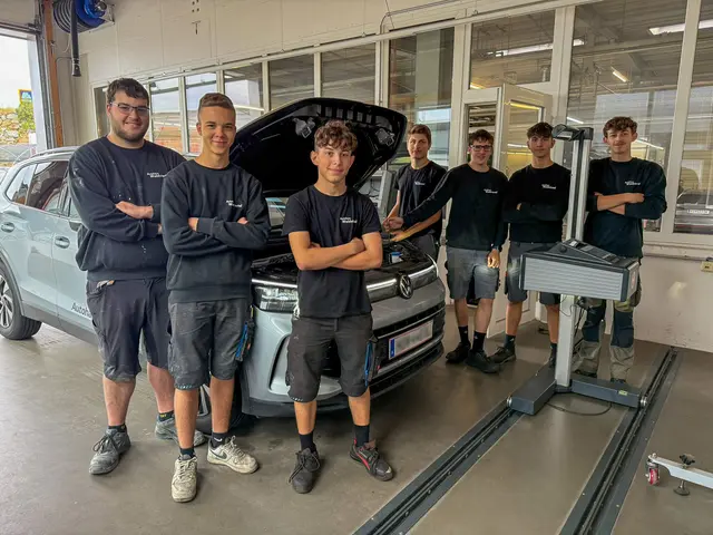 Von der Werkstatt bis in die Pflege: Die Lehre eröffnet Jugendlichen in Niederösterreich viele Wege ins Berufsleben. | Foto: Autohaus Waldviertel