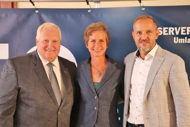 Führten durch den Festakt 50 Jahre Wasserverband Umland Graz: Obmann Toni Weber, Moderatorin Angelika Ertl und Geschäftsführer Dietmar Luttenberger. | Foto: Edith Ertl