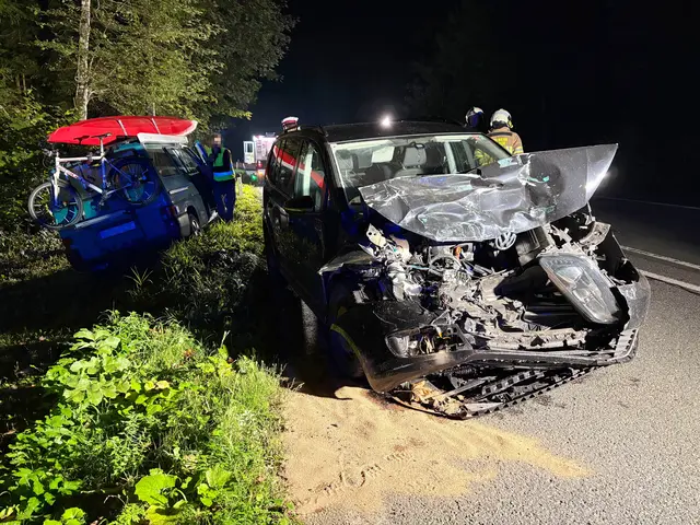 Auf der Walchseestraße in Kössen ereigneten sich am Donnerstagfrüh zwei Verkehrsunfälle. | Foto: ZOOM.TIROL