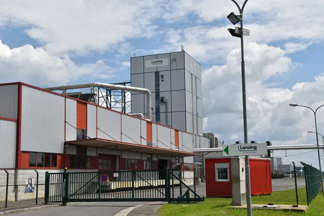 Lenzing selbst will die Lyocell-Produktion in Heiligenkreuz Ende 2026 stilllegen, sucht aber einen Käufer für das Werk und die Anlagen. | Foto: Martin Wurglits