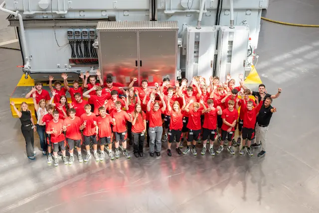 36 Lehrlinge haben bei Siemens Energy ihre Ausbildung begonnen. Zum Einstand standen verschiedene Teamaktivitäten und das Kennenlernen des Unternehmens auf dem Programm. | Foto: Siemens Energy