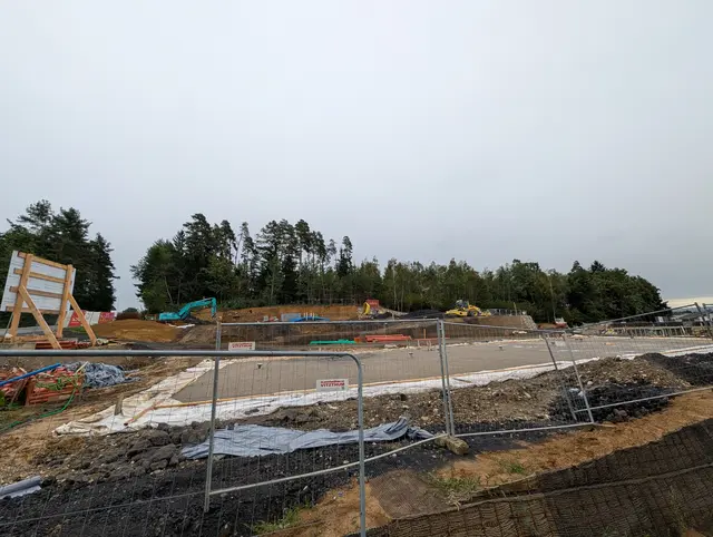 In der Nähe der Halle werden 110 neue Parkplätze errichtet. | Foto: Gemeinde Söding-St. Johann