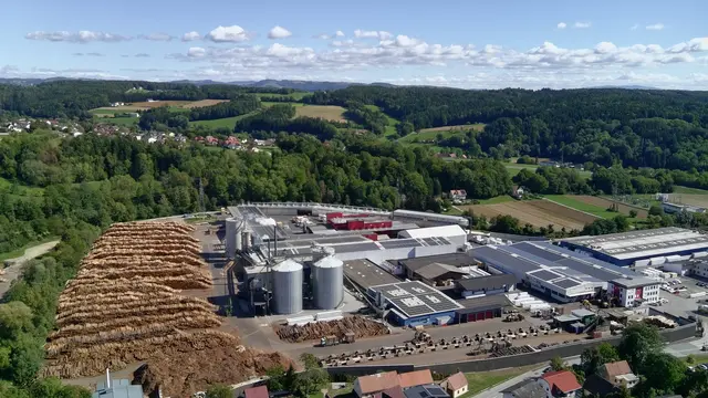 Rundflug über das Firmenareal der RUBNER Holzindustrie | Foto: Dietmar HAMMERL