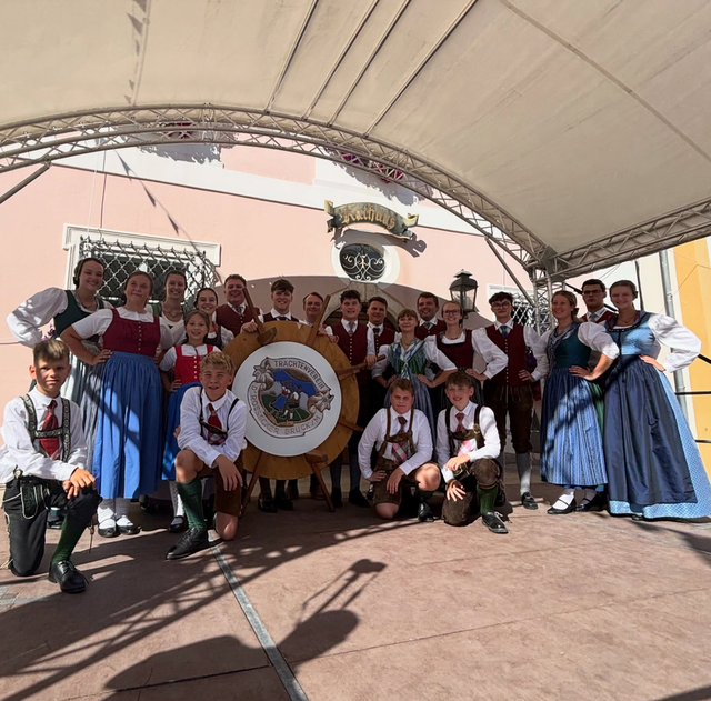 Ereignisreiche Wochen liegen hinter dem Trachtenverein Roßecker aus Bruck.