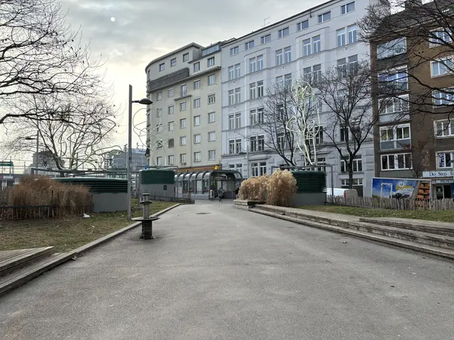Die Wiedner Politik will die Situation am Südtiroler Platz weiter lösen. Mehrere Anträge in der Bezirksvertretungssitzung behandelten das Areal nahe dem Hauptbahnhof. | Foto: Michael Marbacher/MeinBezirk
