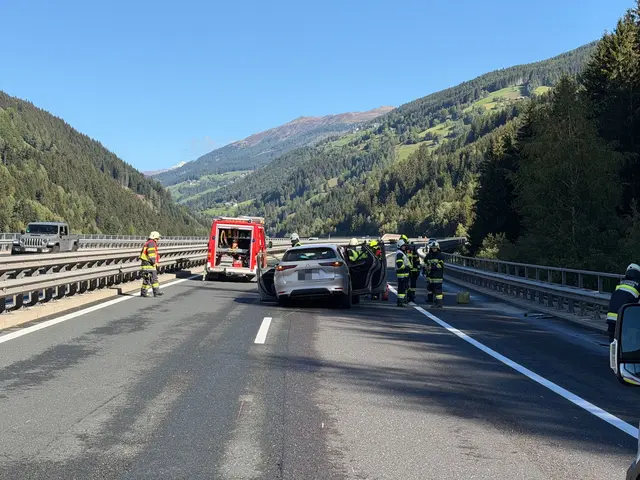 Feuerwehr und Polizei vor Ort. | Foto: Freiwillige Feuerwehr Gmünd in Kärnten