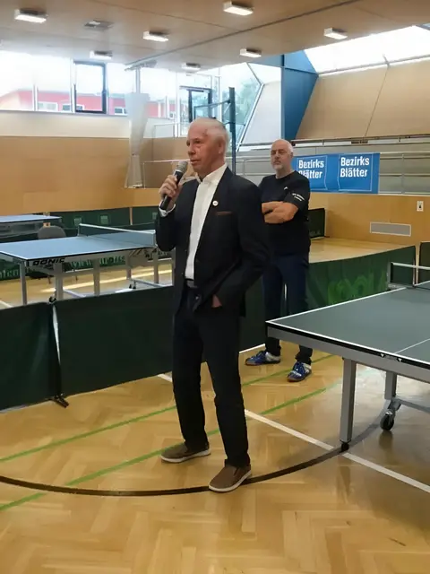 Begrüßung durch Ehrenpräsident OSR Dir. Herbert Fichtl und Sektionsleiter Hermann Eigentler | Foto: Heinz Leitgeb 