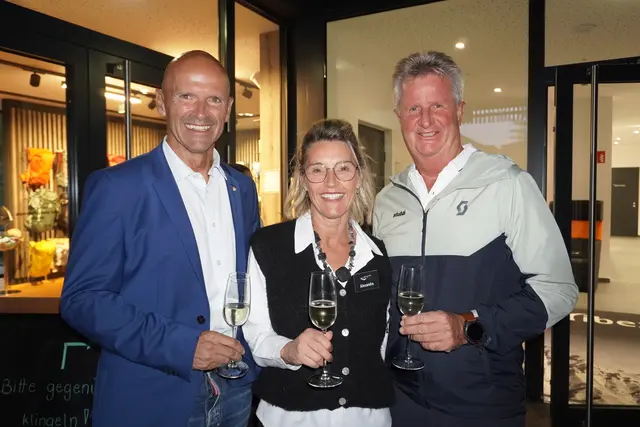 GF Alexandra Span mit Hubert Siller und Herbert Hofer vom TVB Stubai | Foto: Kainz