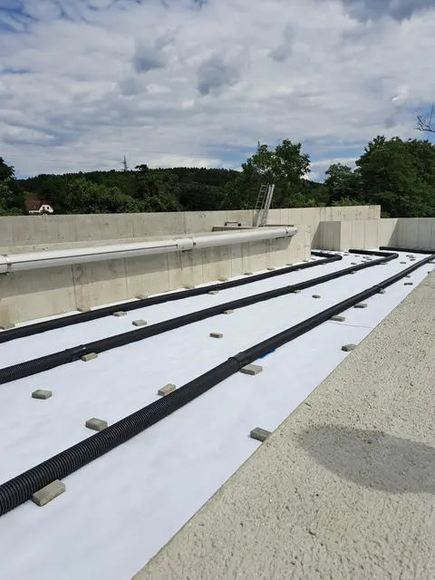 Filterbecken der Gewässerschutzanlage | Foto: RUBNER