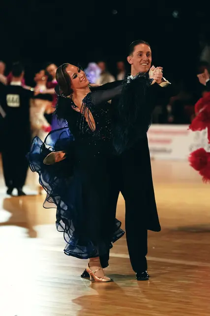 Magdalena Landl und Florian Fierlinger vom TSC Jeunesse hoffen auf die Landesmeister-Trophäe. | Foto: StudioPM