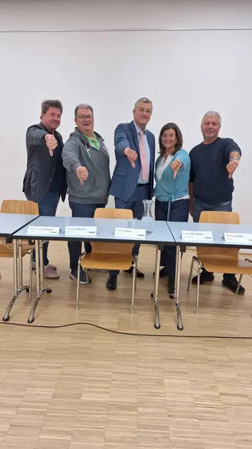 Sitzungsabruch: Die ARGE aus Neos, ÖVP, SPÖ und FPÖ wollte über die neue Geschäftsordnung abstimmen. | Foto: NEOS Hart bei Graz