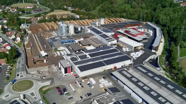 Rundflug über das Firmenareal der RUBNER Holzindustrie | Foto: Dietmar HAMMERL