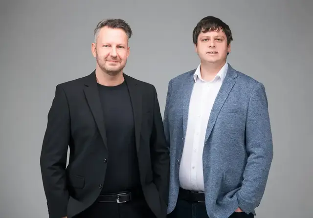 Christopher Suppan (l.), hier mit Vizebürgermeister Marco Gratzer, zieht seinen Einspruch gegen den Parteiausschluss aus der SPÖ zurück. | Foto: Suppan