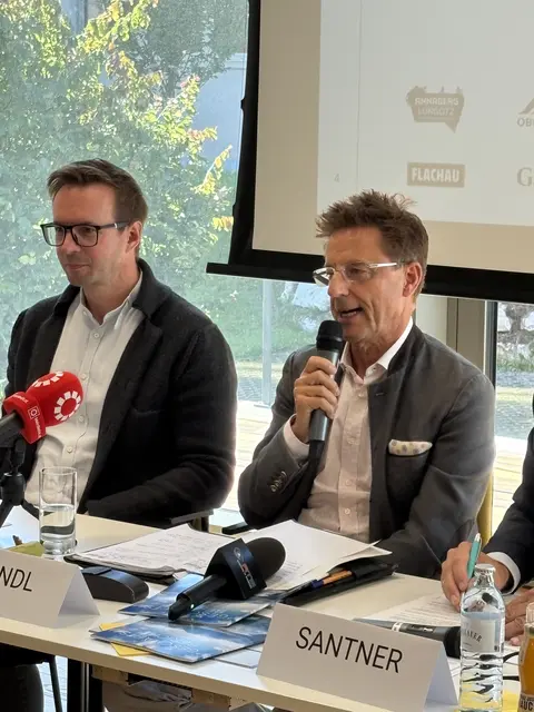 Die Tourismusverbände fordern klare Rechtsgrundlage. Im Bild: Martin Enn und Christoph Bründl | Foto: MeinBezirk Salzburg