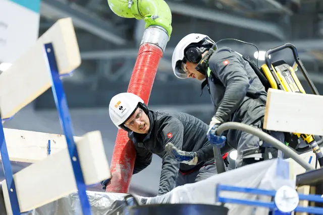Mit dabei sind Julian Gintner und Michael Pomassl aus Vitis, die im Teambewerb Betonbau antreten. | Foto: skillsaustria