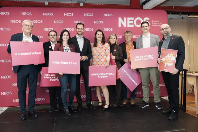 Die NEOS Oberösterreich stellten bei ihrer Landesversammlung in Linz ihr Team für die Landtagswahl 2027 vor. | Foto: NEOS OÖ/Fleischanderl