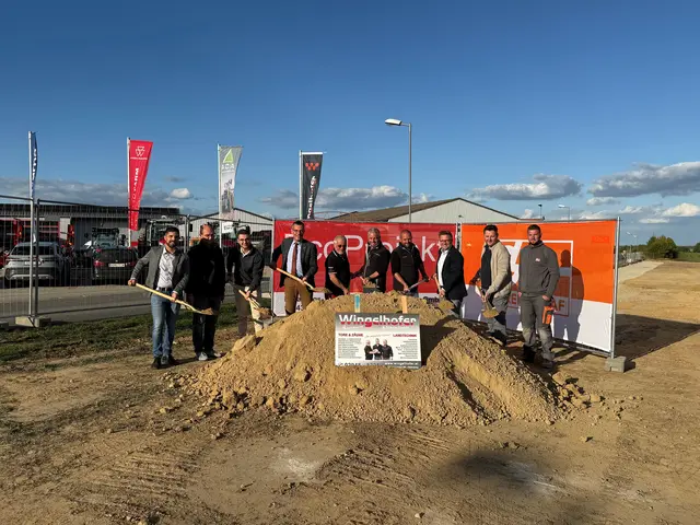 Wir bauen nicht einfach um. Wir bauen unsere Zukunft.
Bei der Wingelhofer &amp; Söhne GmbH hat ein lange geplanter und immer wieder aufgeschobener Großumbau begonnen. | Foto: Privat