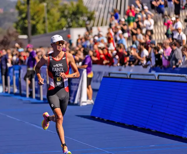 Zieleinlauf - Jelle Kaindl auf dem Weg zur Junioren WM-Medaille. | Foto: World Triathlon