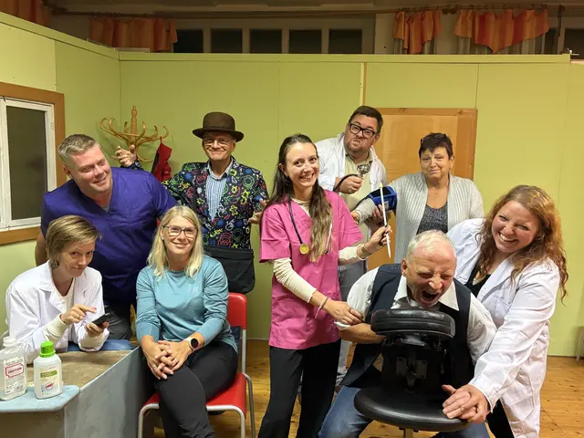 Im Gasthaus Hader in Waldhausen spielt das Grenzlandtheater Waldhausen ab 24. Oktober 2026 das Stück "Sch(m)erz lass nach". Die Komödie in drei Akten von Jasmin Leuthe wird die Lachmuskeln strapazieren. | Foto: Grenzlandbühne Waldhausen