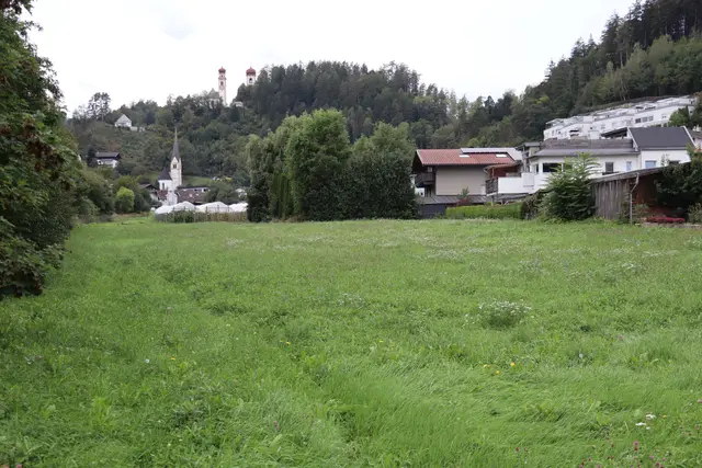 Es ist das nächste große Wohnprojekt, das die Gemeinde nach einem einstimmig gefassten Grundsatzbeschluss nun in Angriff nimmt. | Foto: Kendlbacher