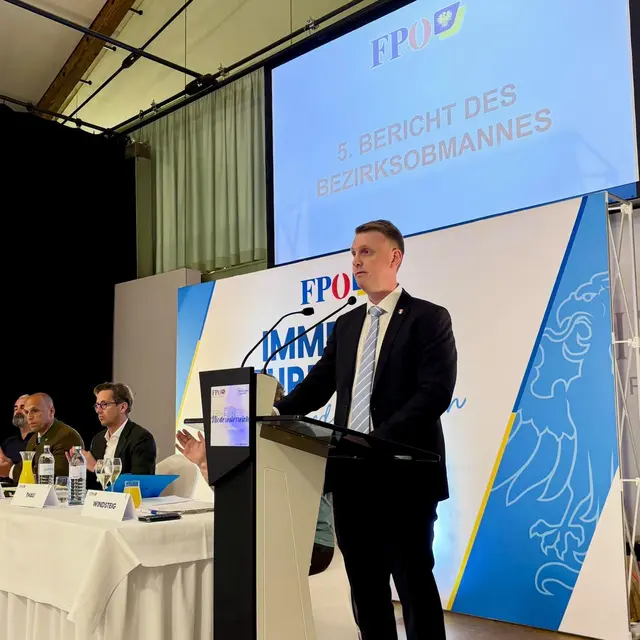 Harald Thau bei Rede. | Foto: FPÖ NÖ