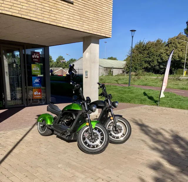 Hier kann man Fahrräder, Fatbike‘s &amp; kleine Boote aus leihen …
