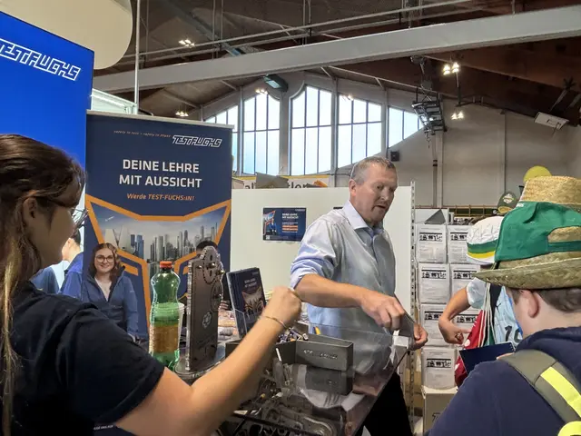 Testfuchs aus Groß-Siegharts stellte sich bei der Waldviertler Jobmesse als attraktiver Arbeitgeber vor. | Foto: Kerstin Freisleben-Schöbel