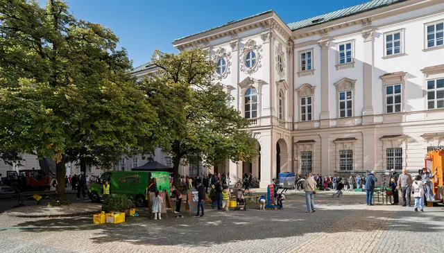 Zum 32. Weltkindertag fanden in Stadt und Land Salzburg mehrere Kinderrechtefeste statt. Auch im Innenhof vom Schloss Mirabell wurde gefeiert. | Foto: Stadt Salzburg/Alexander Killer