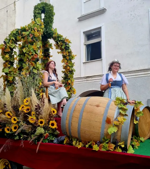 Ihre Hoheit die Weinkönigin | Foto: Manuela Jeindl