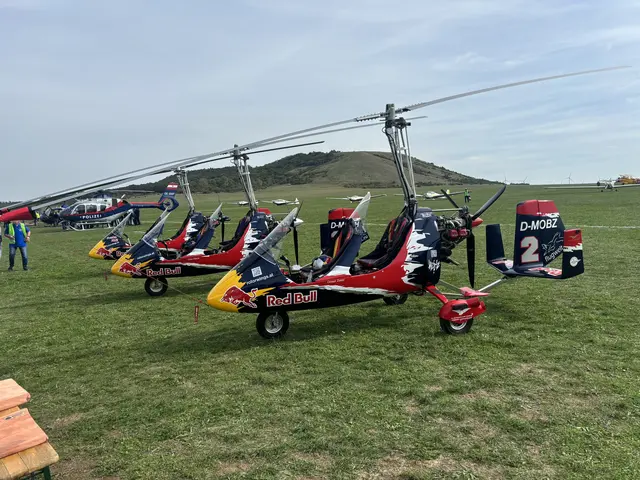 Präzision auf engstem Raum: die kleinen Flieger zeigten ihr volles Können. | Foto: Lukas Leidenfrost