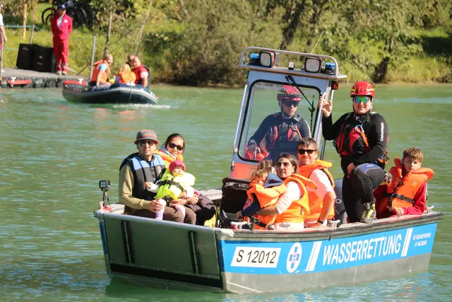 Die Bootsfahrten der Wasserrettung waren sehr beliebt. | Foto: Agnes Etzer