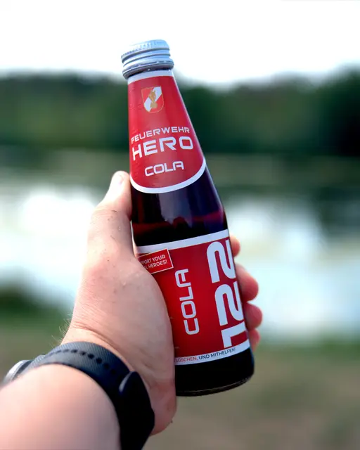 So sieht die neue Flasche FW HERO aus. | Foto: woxtum