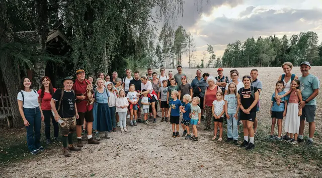 Die Märchenwanderung begeisterte Kinder und Erwachsene. | Foto: Leader mitten im Innviertel/ Hamster Der Bildermacher