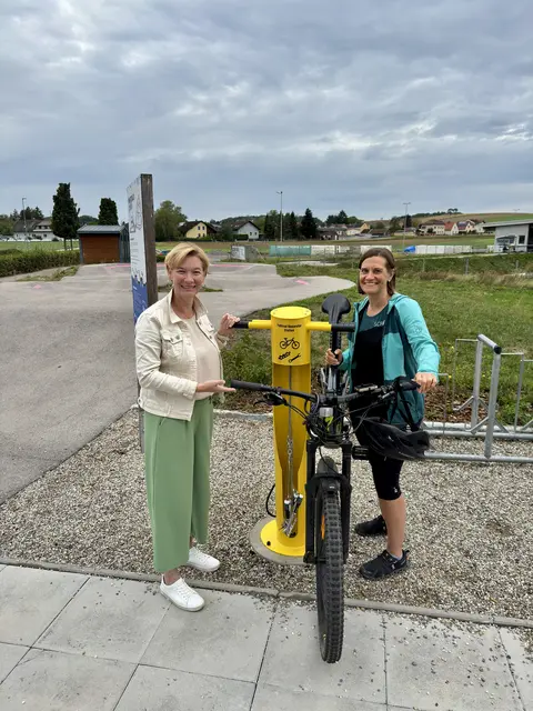 Zwei neue Rad-Servicestationen in Pyhra. | Foto: Gde. Pyhra