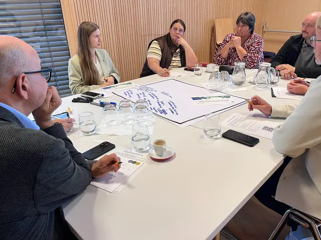 Gemeinsam Europa in die Region bringen: Rund 20 Gemeinderätinnen und Bürgermeisterinnen tauschten sich beim Workshop über neue Ideen für die Europavermittlung in den Gemeinden aus. | Foto: Regionalmanagement