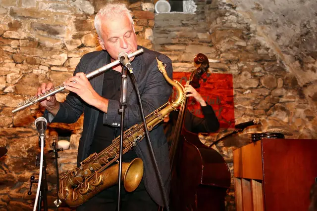 Herbert Berger setzte mit Saxophon, Flöte und Mundharmonika zusätzliche Akzente. | Foto: JazzClub Drosendorf