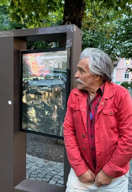 Initiator der Ausstellung und Obmann der Brunnen-Gemeinschaft, Gebhard Schatz.  | Foto: Jakob Jahn