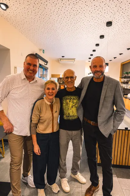 Armin und Hannelore Wagner mit Toni Innauer und Martin Übergänger (Allianz Agentur). | Foto: Pernsteiner