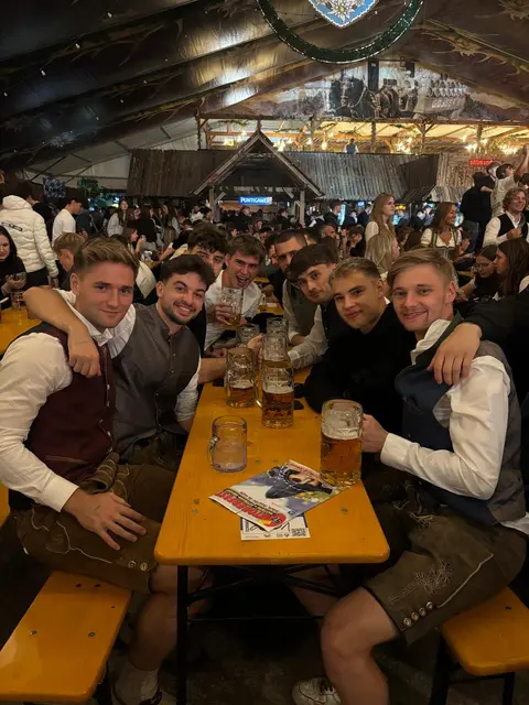 Besucher des Oktoberfests