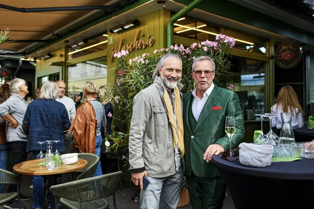 Auch Moderator Gregor Withalm (l.) ließ sich das Event nicht entgehen.