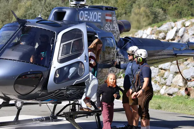 Das Mitfliegen mit einem Hubschrauber war für viele Besucher ein großes Erlebnis.  Start und Landung am laufenden Band sorgte für viel Wirbel, Staunen und Faszination. | Foto: Agnes Etzer