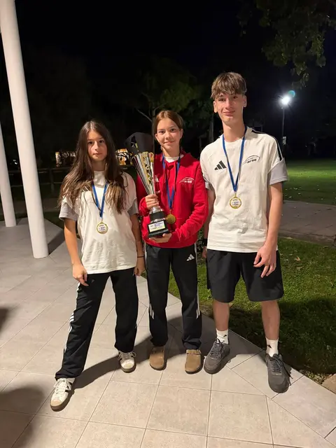 Theres Aigner, Flora Rothleitner und Timo Pürkfellner. | Foto: Pannonia Eagles